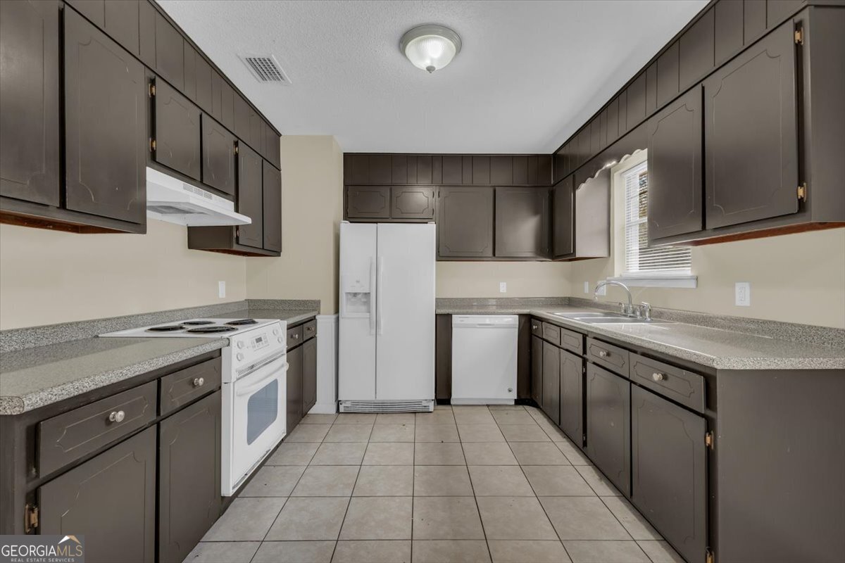 121 Deerwood Court Hinesville GA 31313