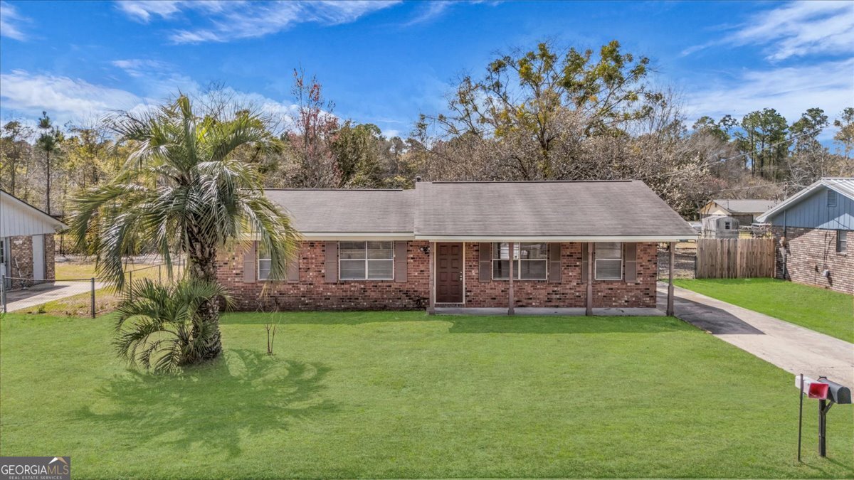 121 Deerwood Court Hinesville GA 31313