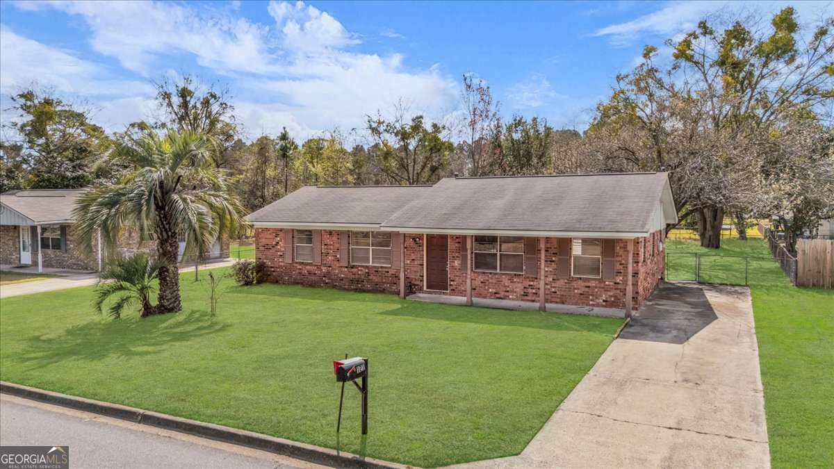 121 Deerwood Court Hinesville GA 31313