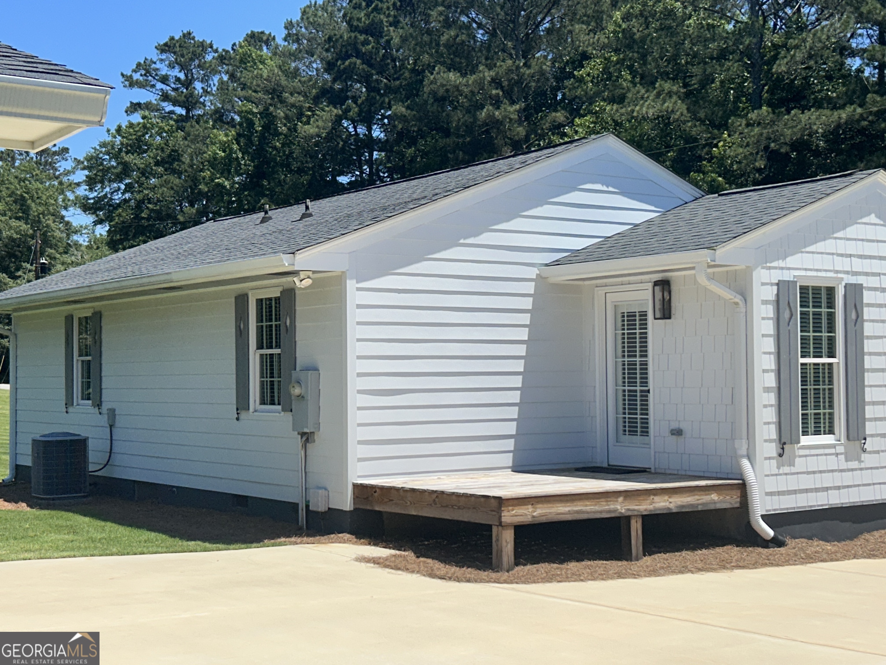 272 Lakeview Drive Winterville GA 30683