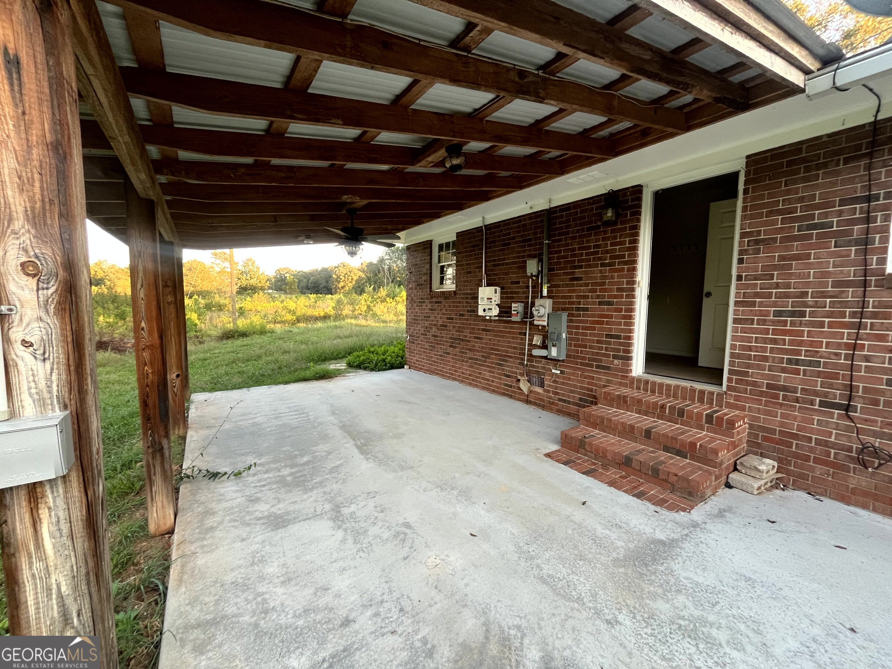 8750 Sandy Cross Road Carnesville GA 30521
