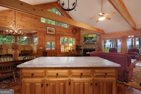 1189 Walnut Ridge Ellijay GA 30536