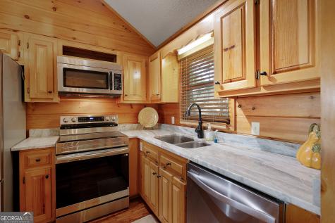 1189 Walnut Ridge Ellijay GA 30536