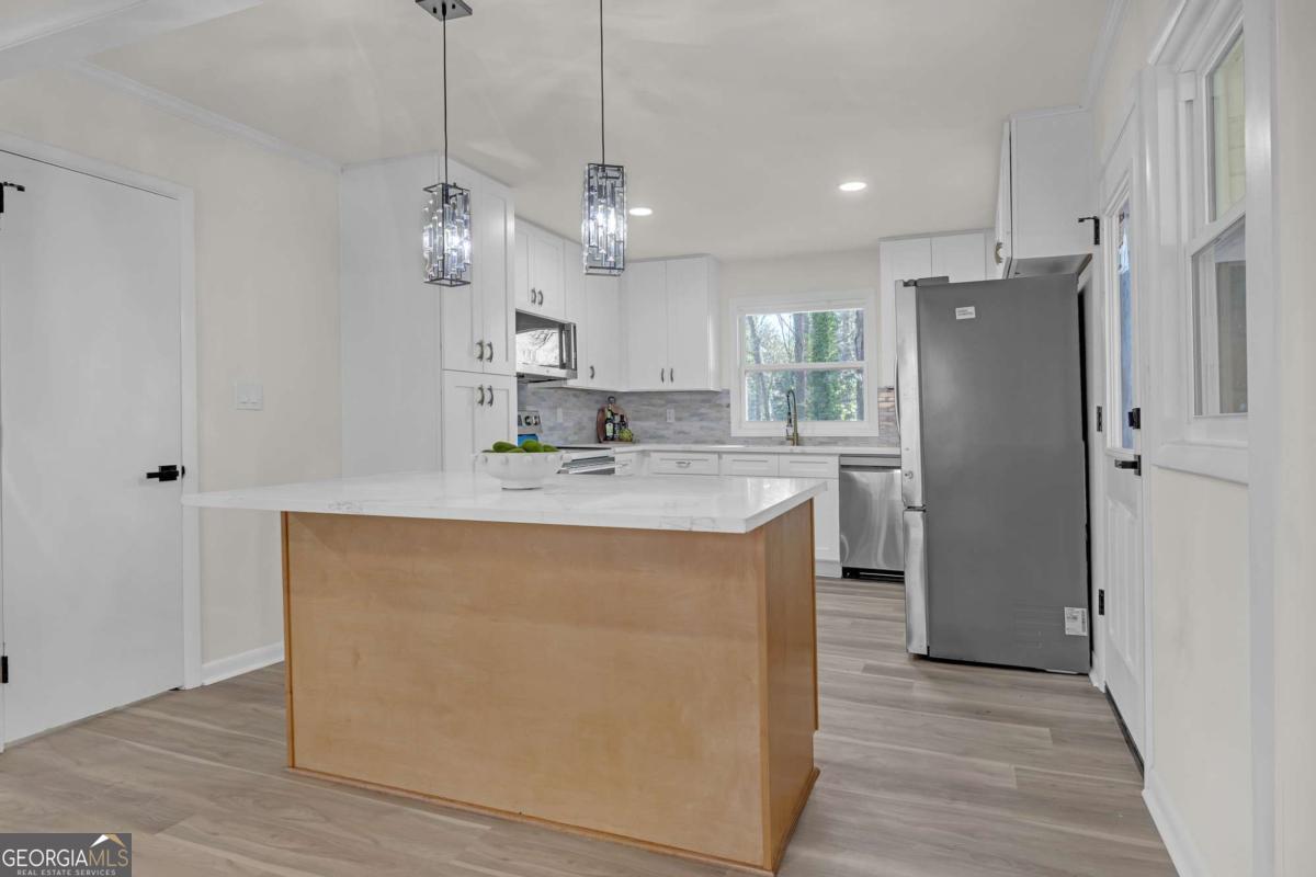 2418 Meadow Lark Drive East Point GA 30344