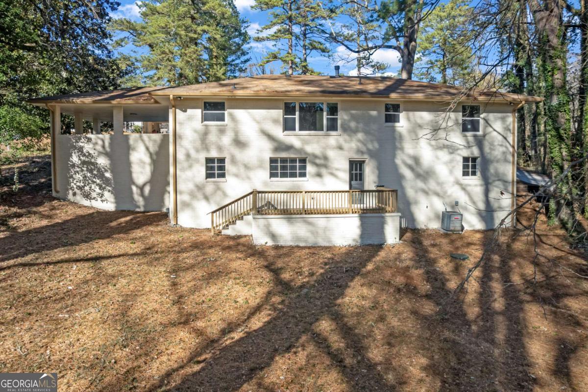 2418 Meadow Lark Drive East Point GA 30344