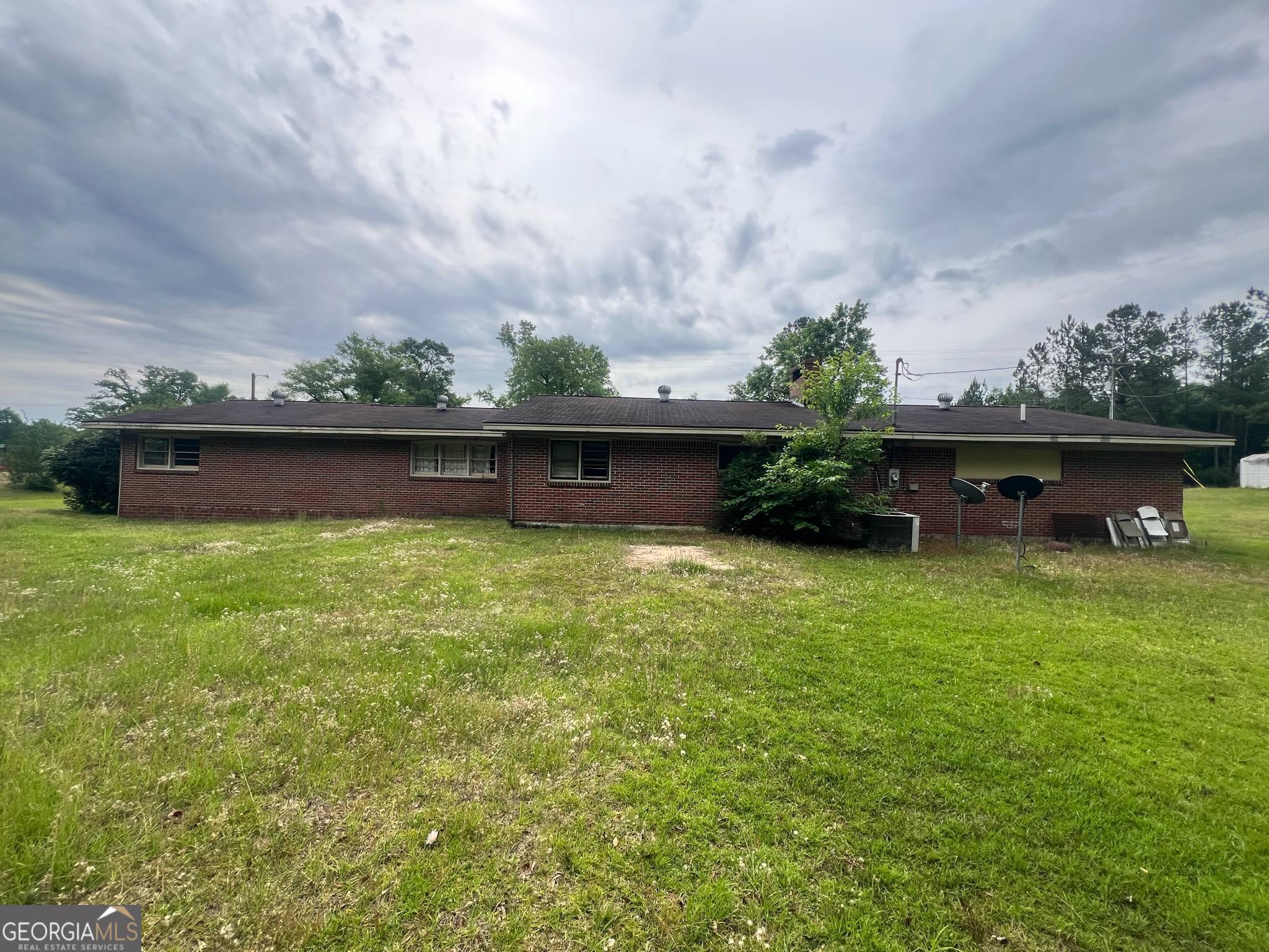1165 Jay Bird Springs Road Chauncey GA 31011