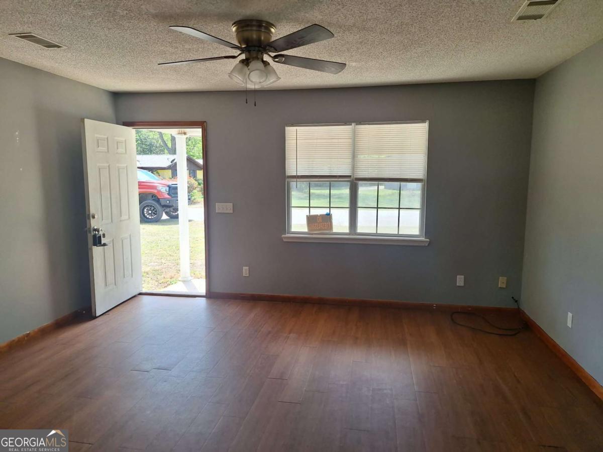 37 Faison Street Baxley GA 31513