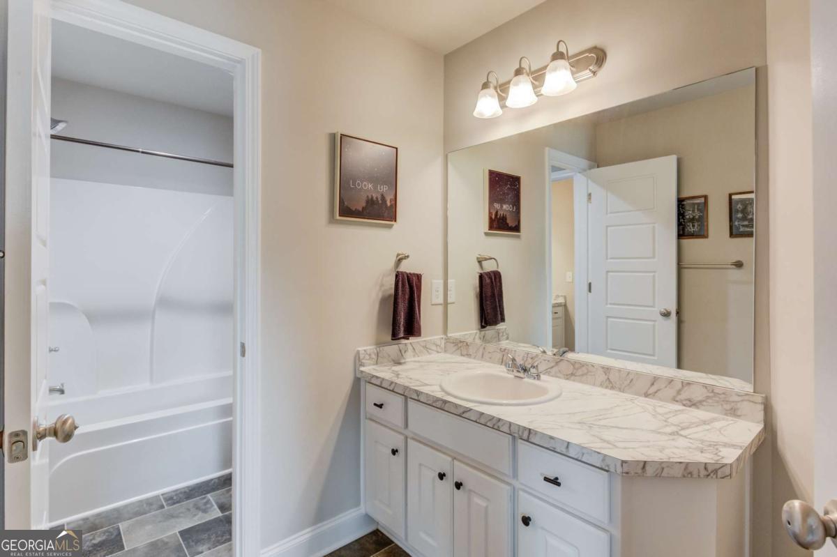 242 Lokeys Circle Bethlehem GA 30620