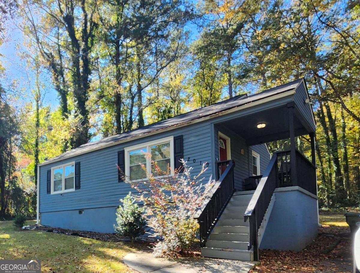 2019 Grant Road SW Atlanta GA 30331