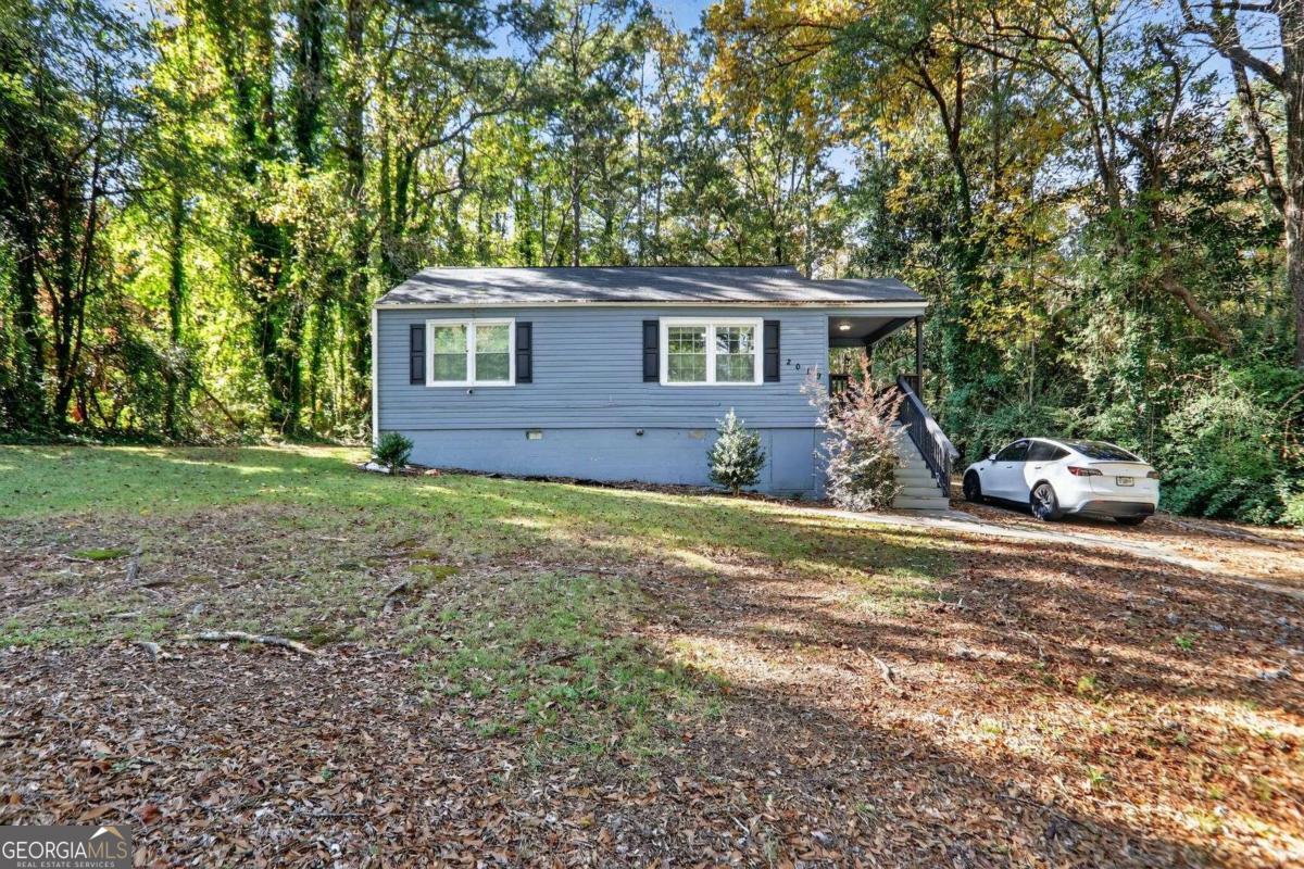 2019 Grant Road SW Atlanta GA 30331
