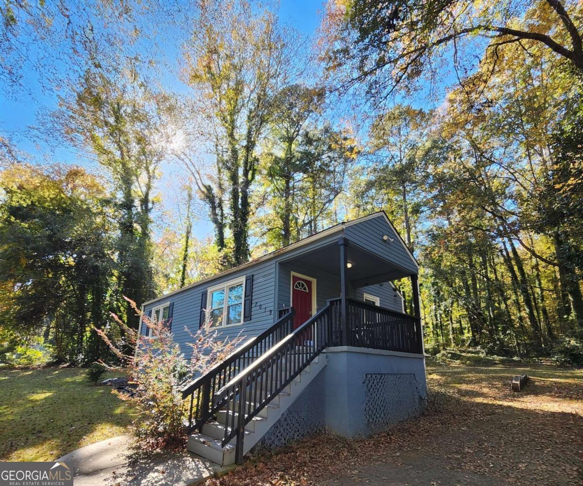 2019 Grant Road SW Atlanta GA 30331