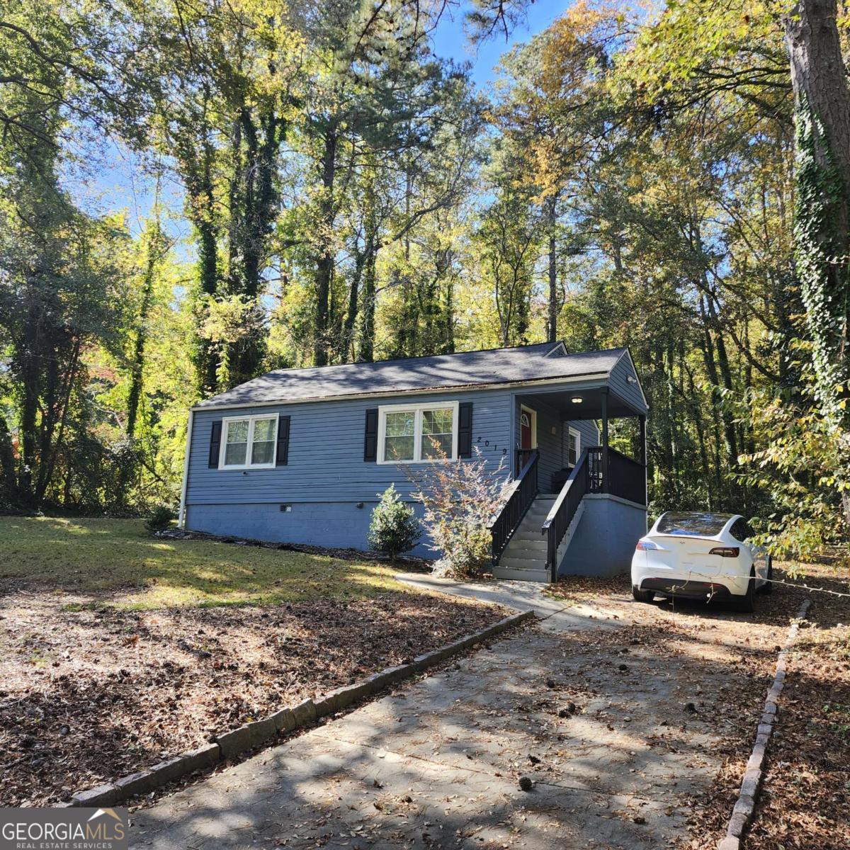 2019 Grant Road SW Atlanta GA 30331