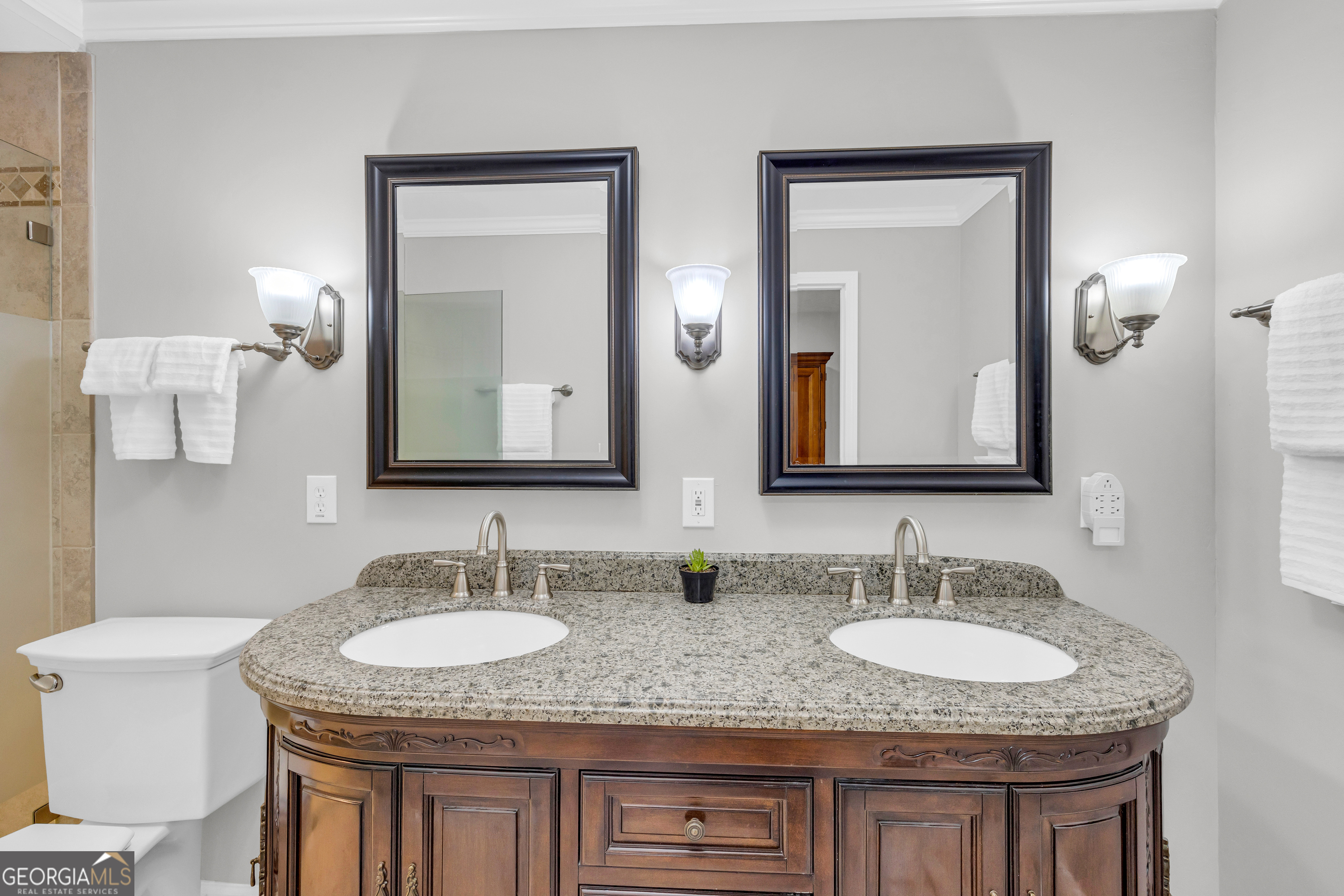 3252 Clairmont North NE Brookhaven GA 30329