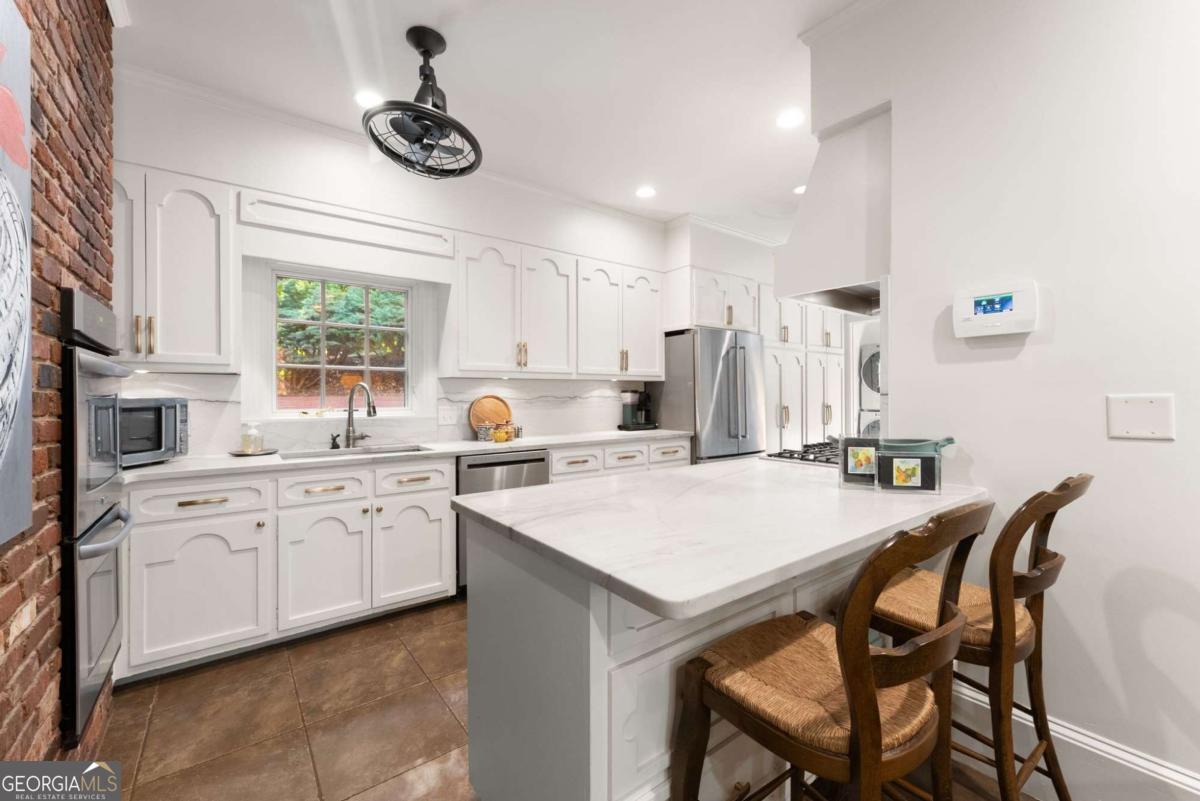 1812 Valley Road NE Gainesville GA 30501