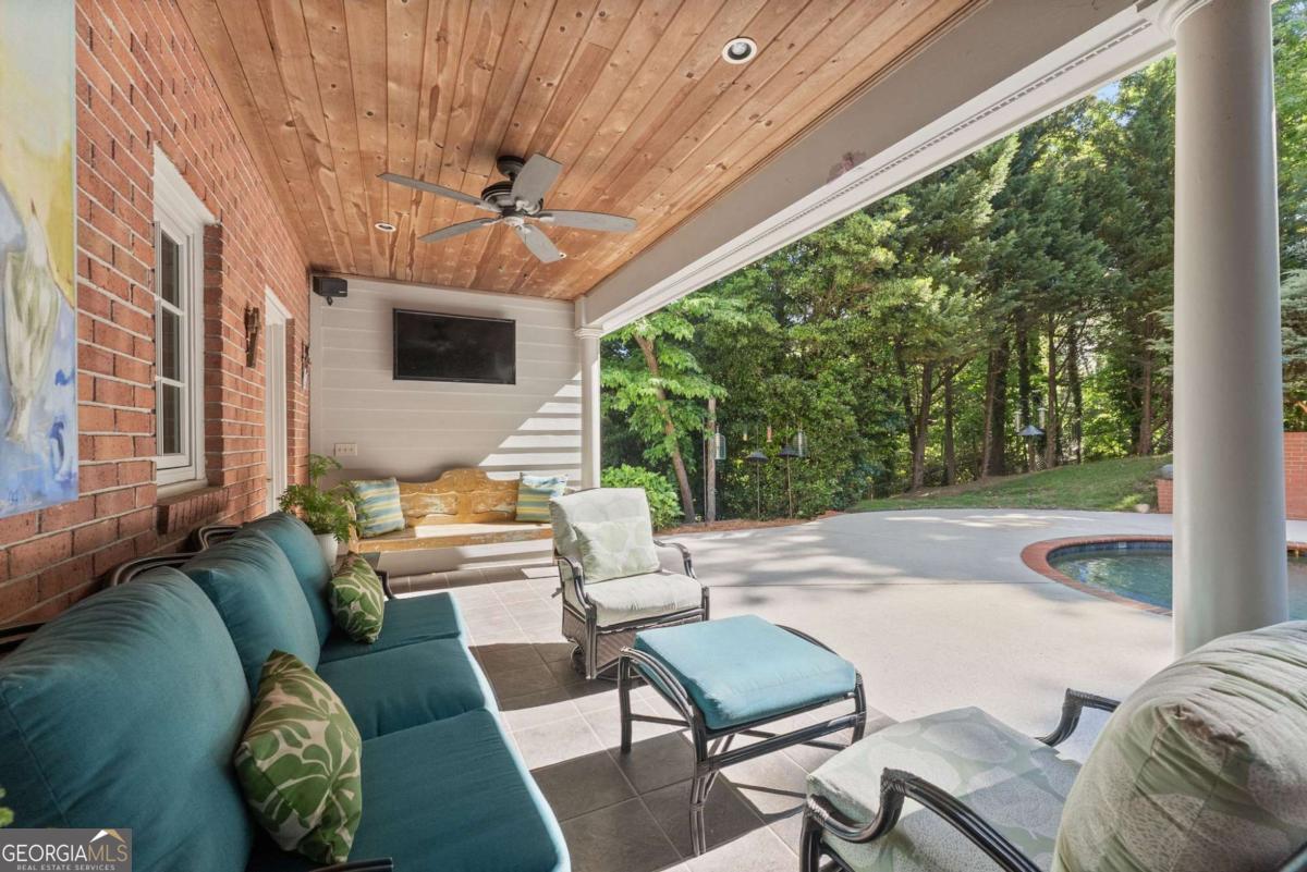 1812 Valley Road NE Gainesville GA 30501