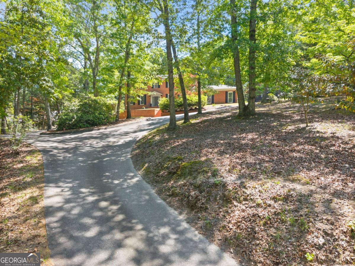 1812 Valley Road NE Gainesville GA 30501