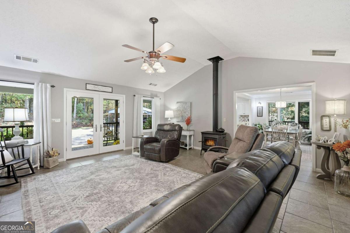 136 Ross Road Mineral Bluff GA 30559