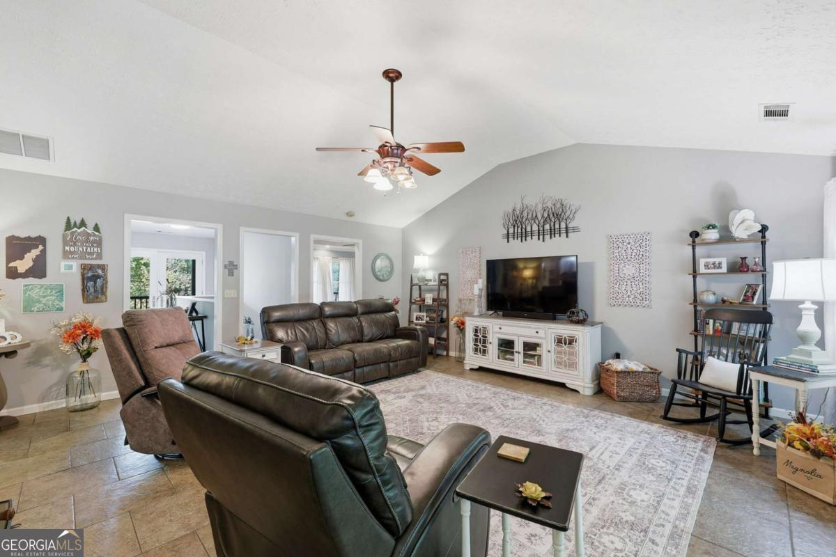 136 Ross Road Mineral Bluff GA 30559
