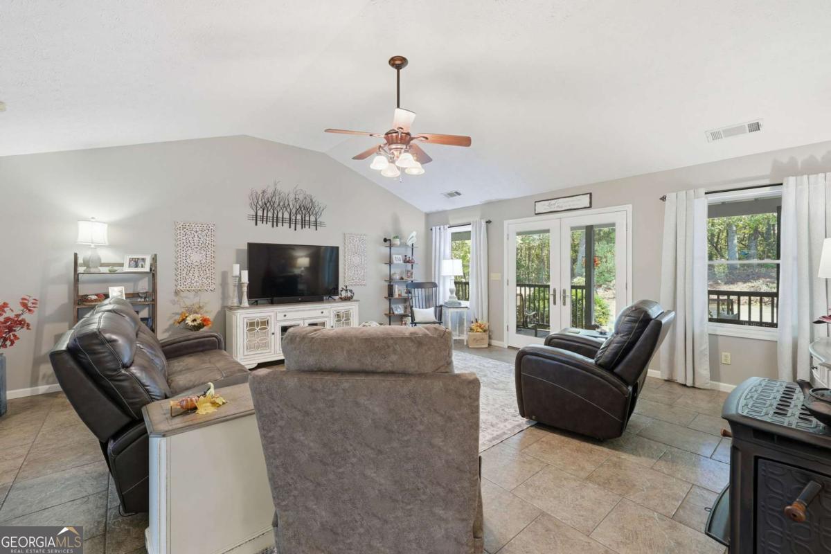136 Ross Road Mineral Bluff GA 30559