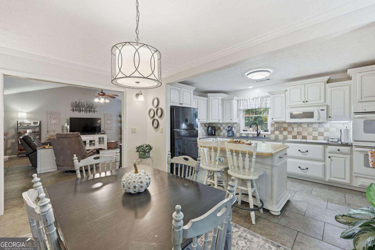 136 Ross Road Mineral Bluff GA 30559
