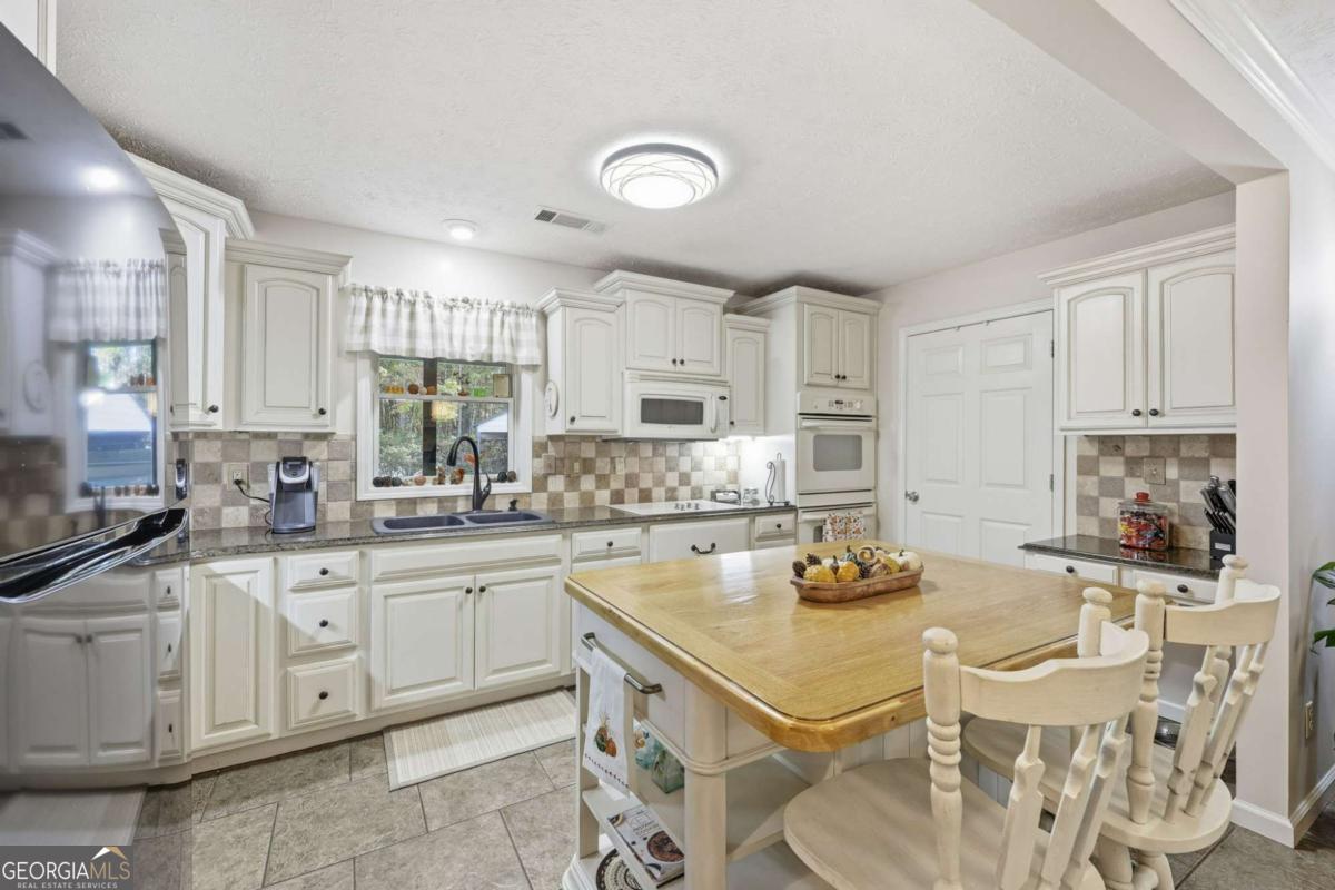136 Ross Road Mineral Bluff GA 30559