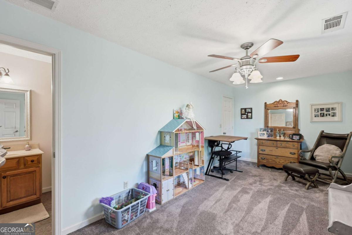 136 Ross Road Mineral Bluff GA 30559