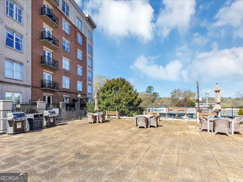 2285 Peachtree Road NE Atlanta GA 30309