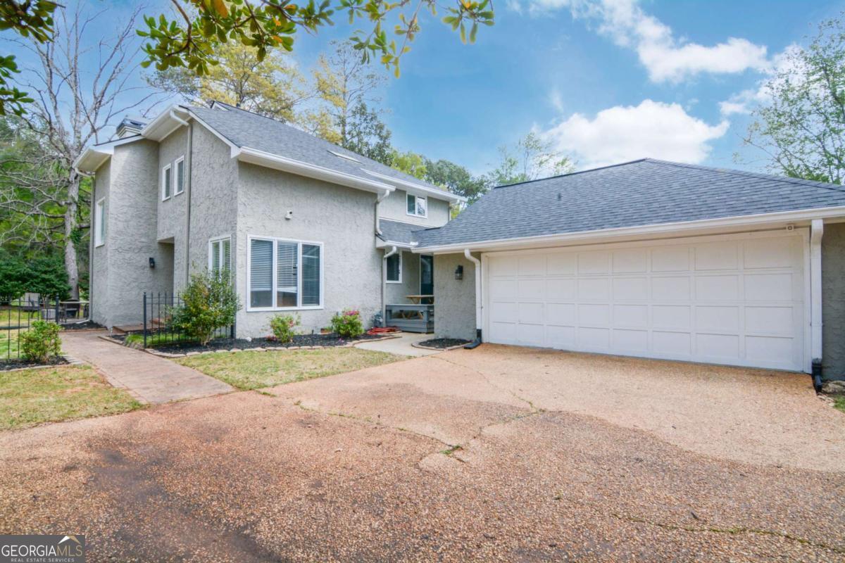 2560 Links End Roswell GA 30076