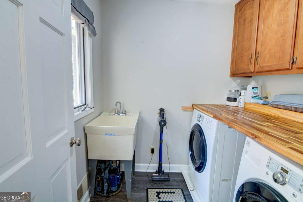 2560 Links End Roswell GA 30076