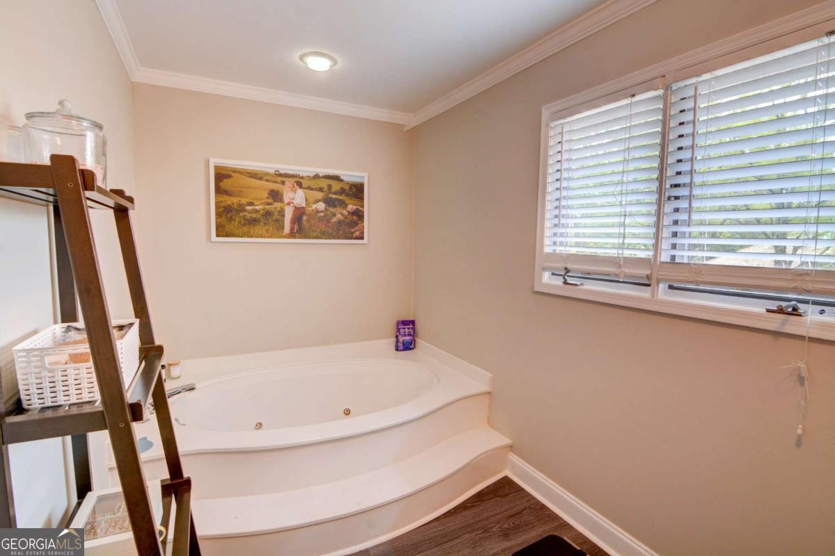 2560 Links End Roswell GA 30076