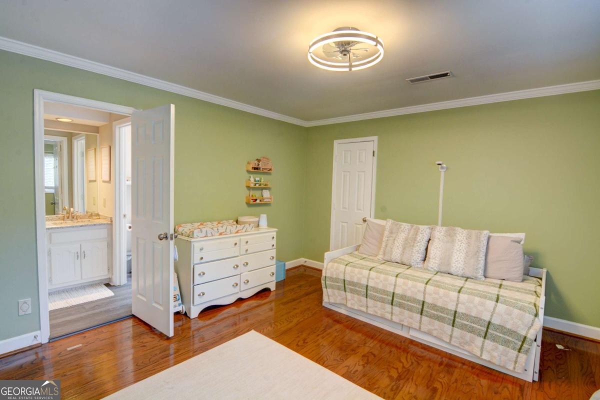 2560 Links End Roswell GA 30076