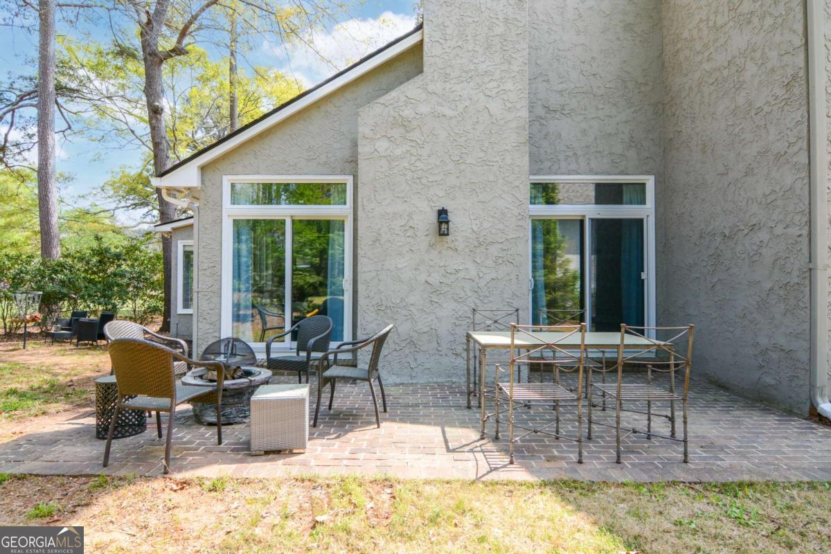 2560 Links End Roswell GA 30076
