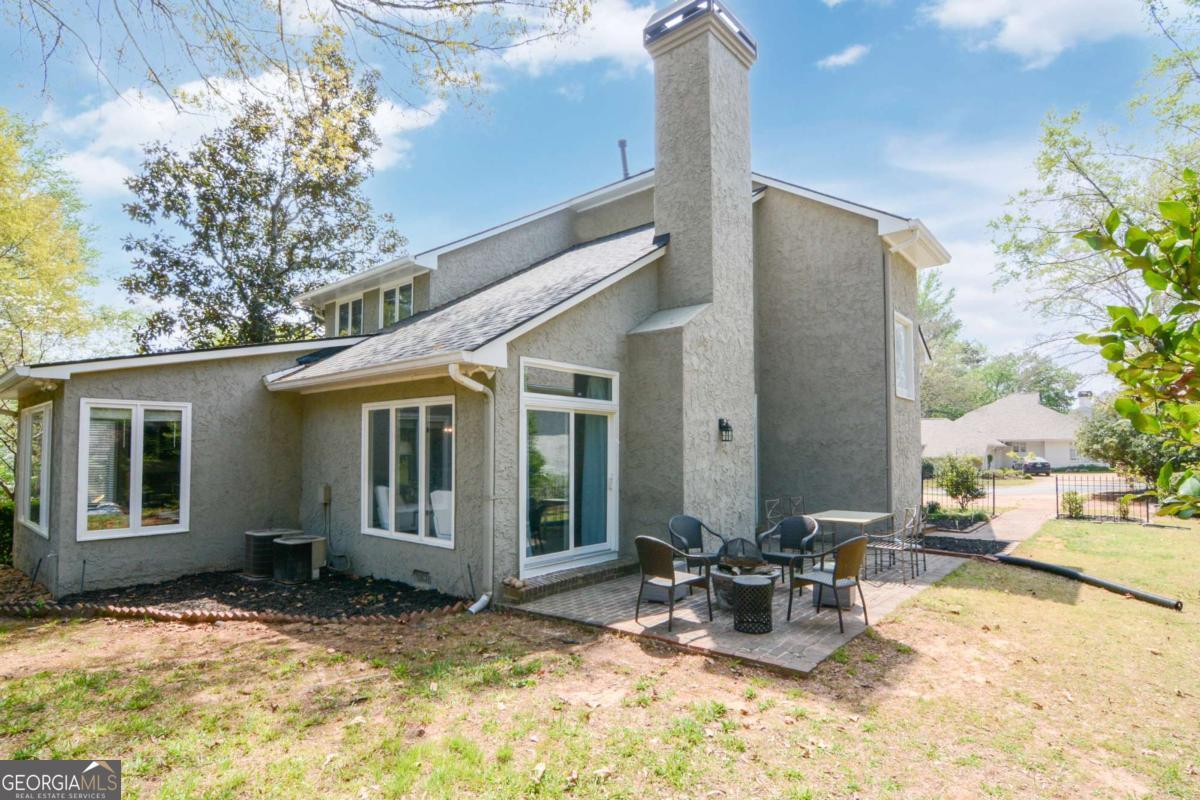 2560 Links End Roswell GA 30076