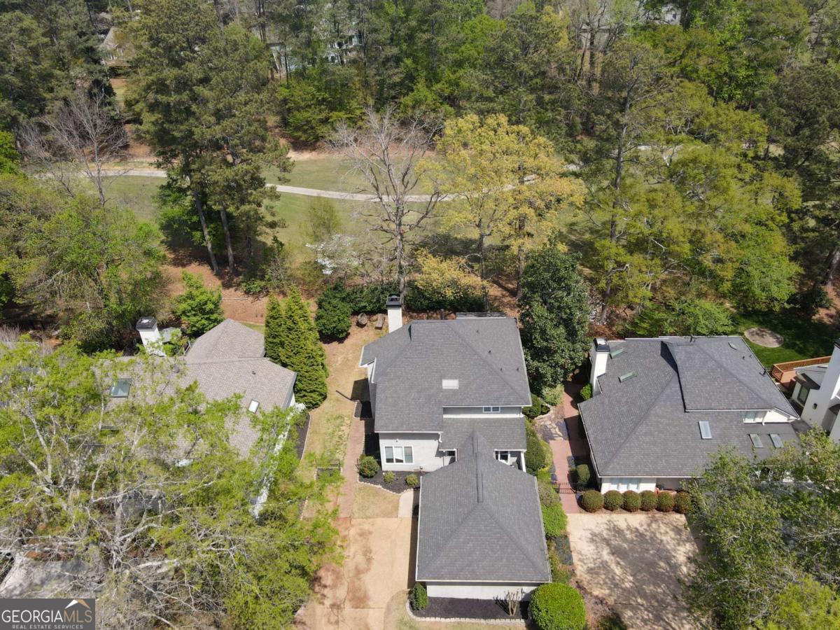 2560 Links End Roswell GA 30076