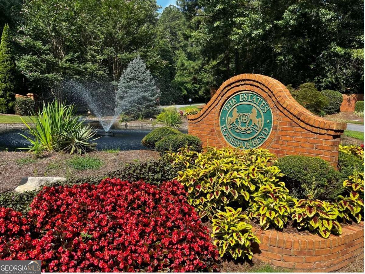 2560 Links End Roswell GA 30076
