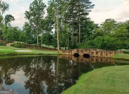 2560 Links End Roswell GA 30076