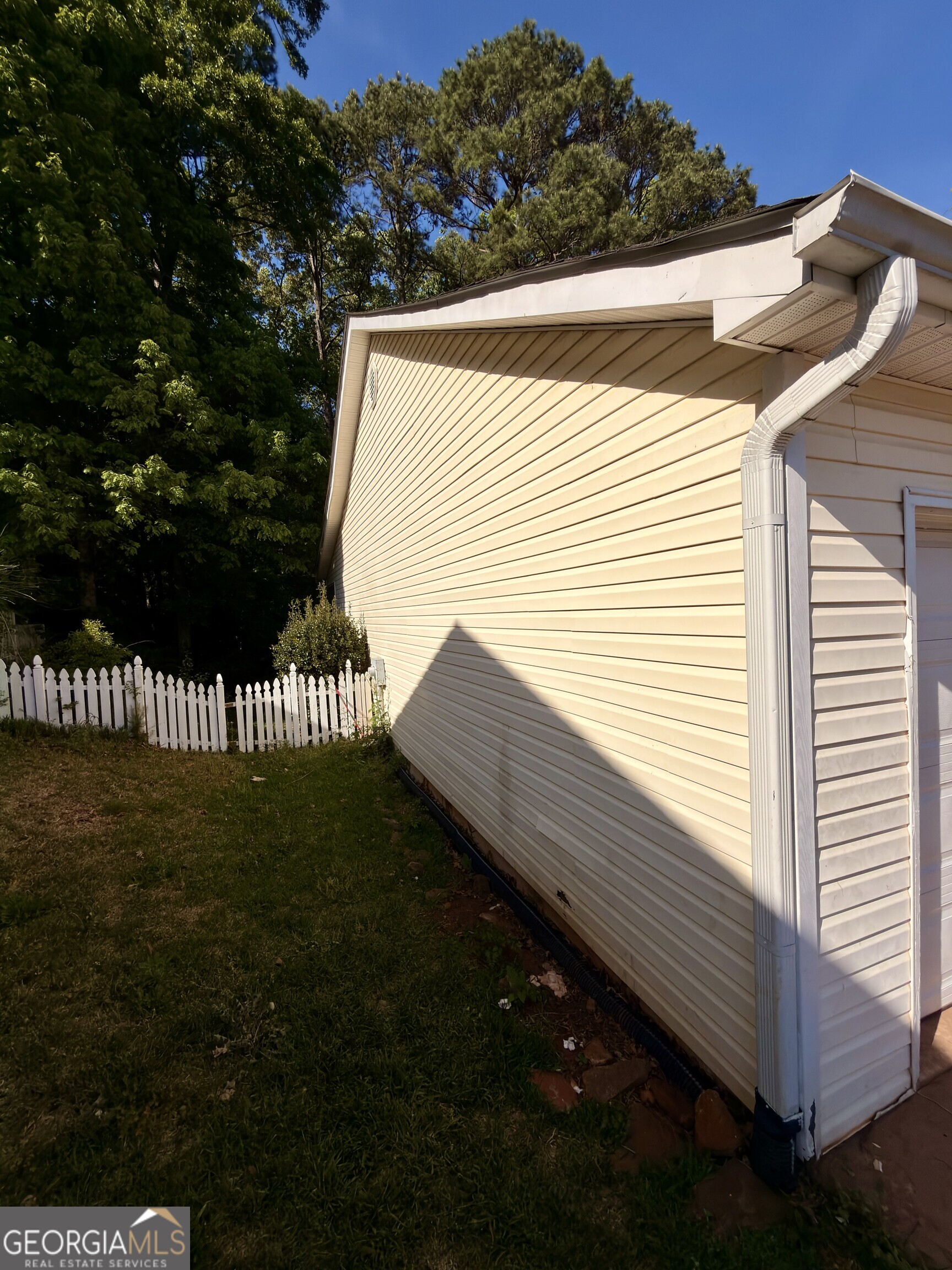 235 Oak Circle N Stockbridge GA 30281