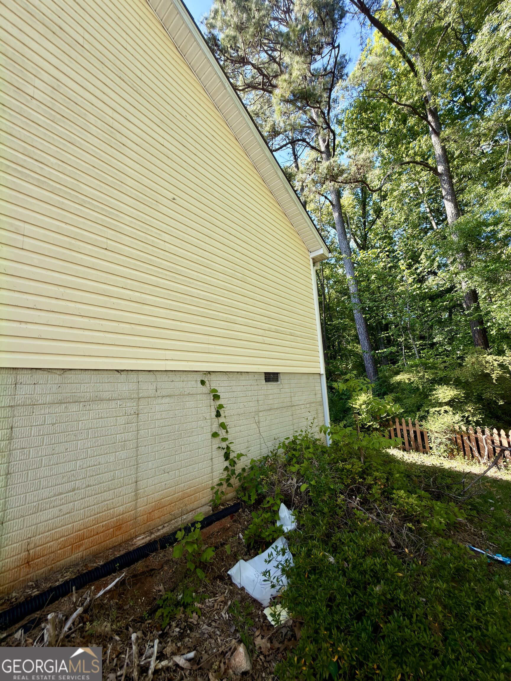 235 Oak Circle N Stockbridge GA 30281
