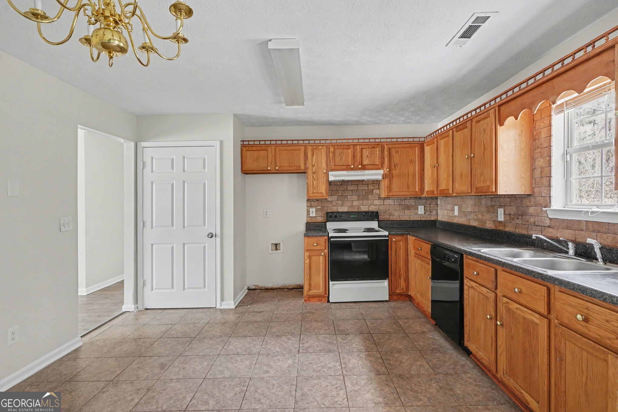 3351 Highway 3 N Hampton GA 30228
