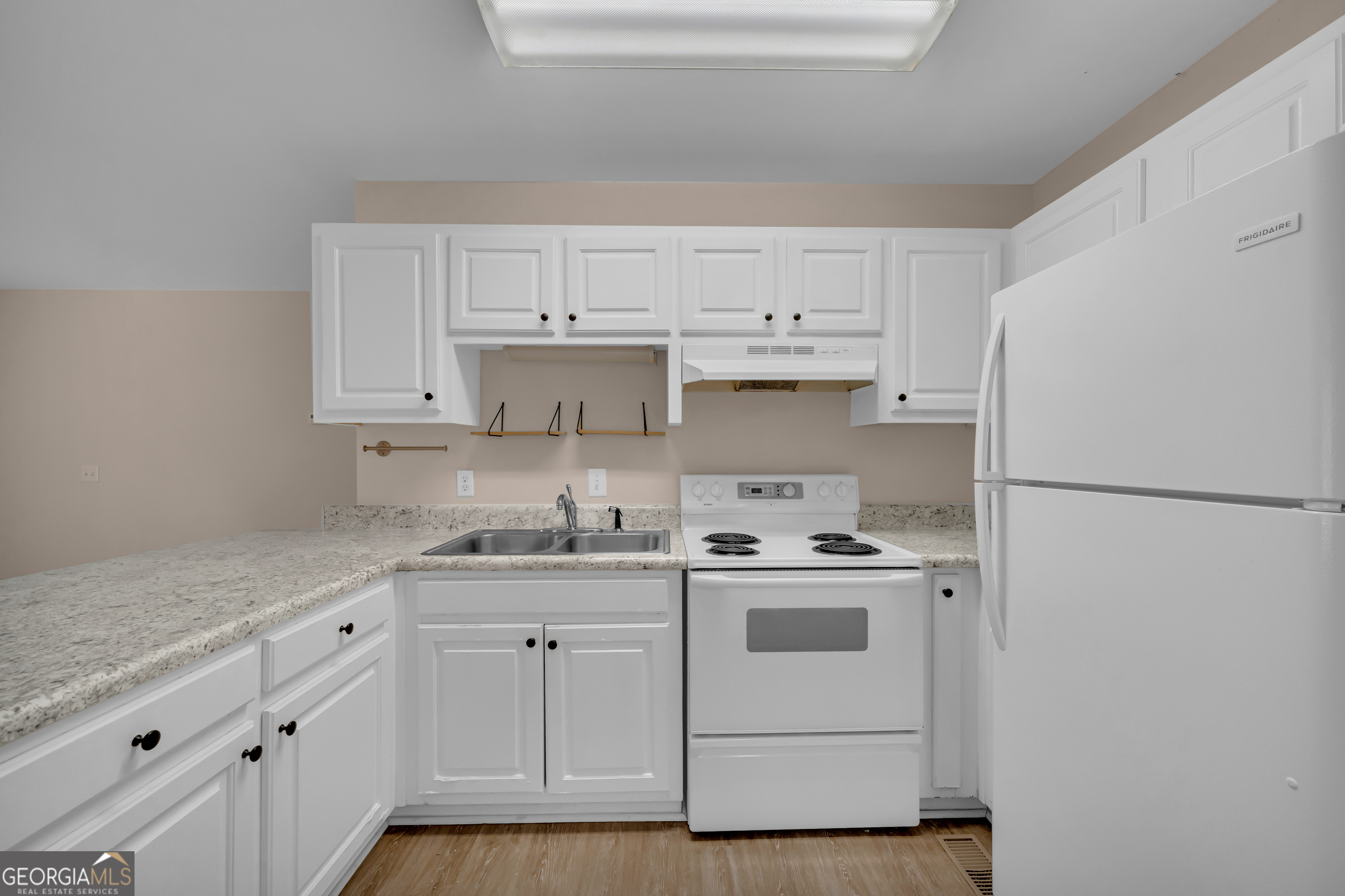 683 Grant Street Clarkesville GA 30523
