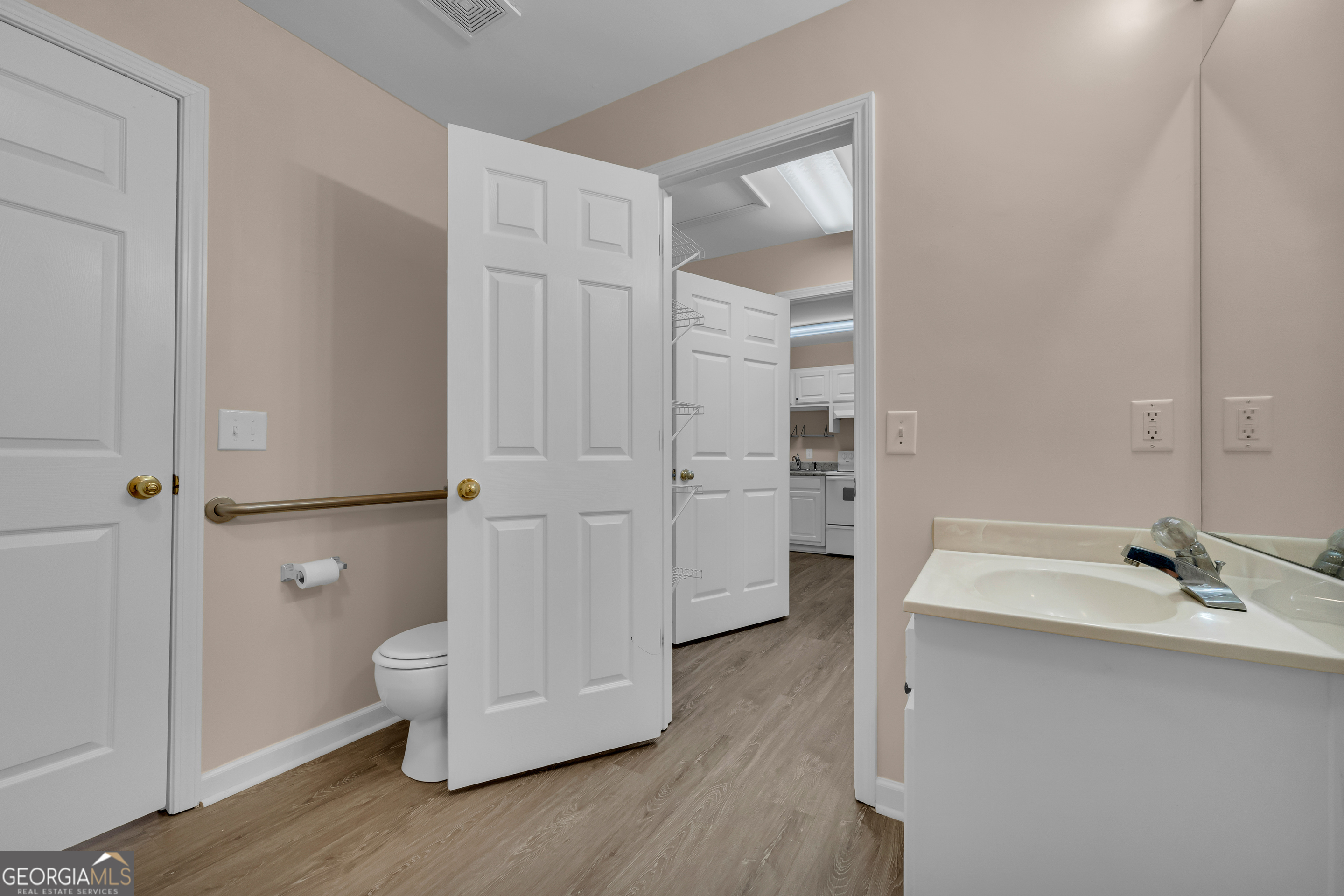 683 Grant Street Clarkesville GA 30523