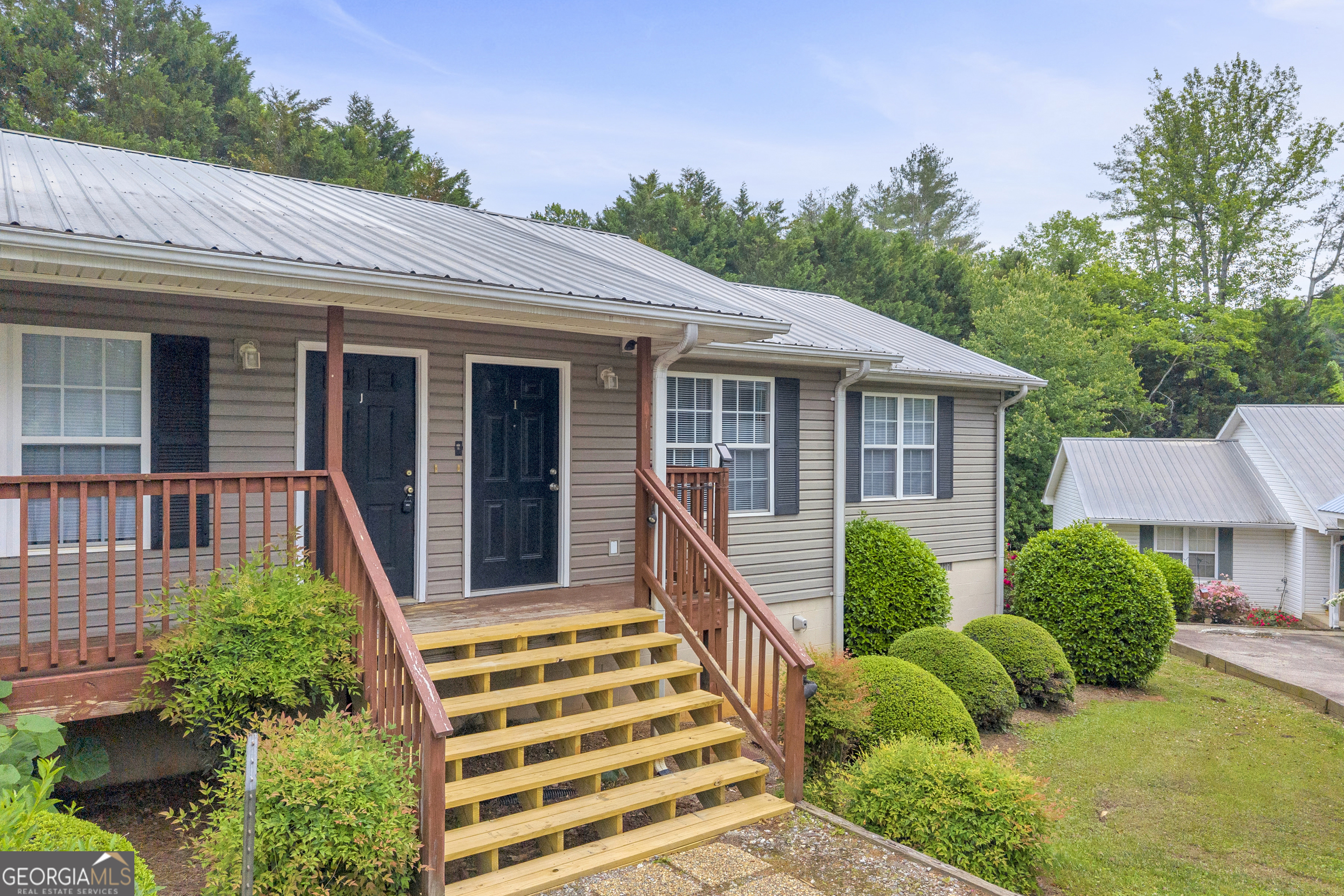 683 Grant Street Clarkesville GA 30523