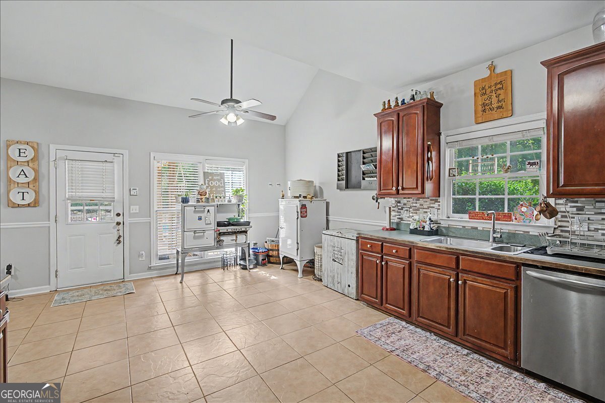 75 N Raburn Road Bremen GA 30110