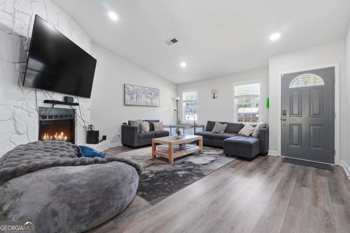 874 Fox Valley Drive Stone Mountain GA 30088