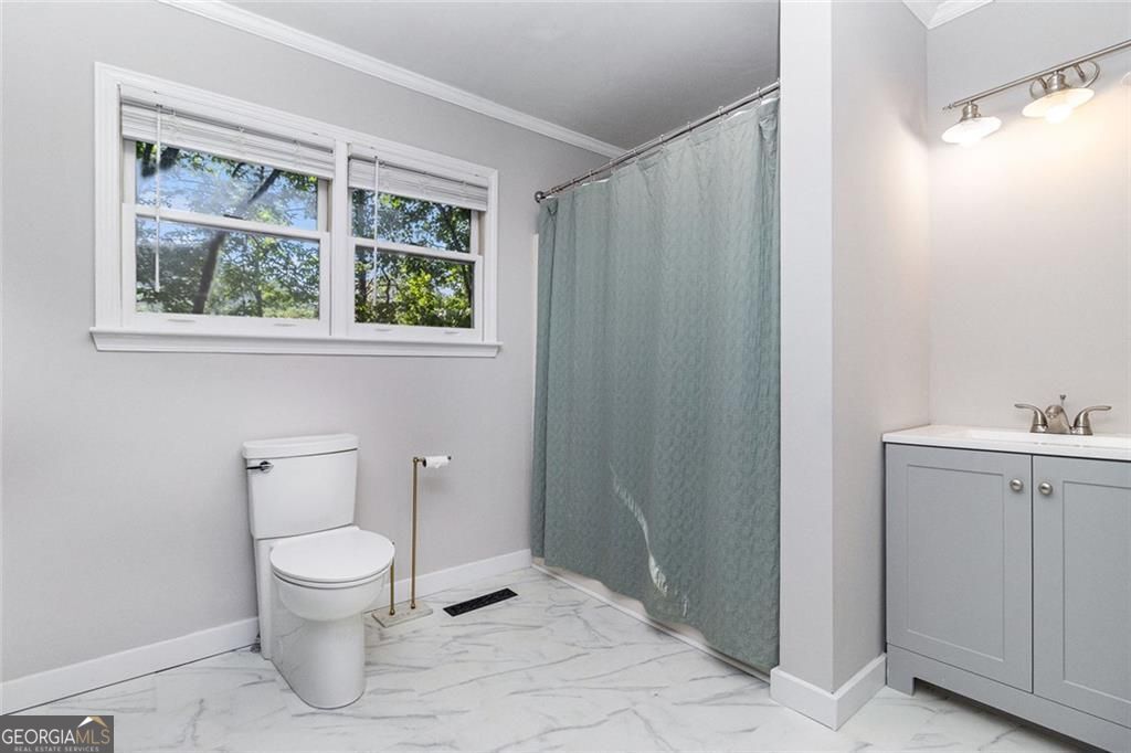 220 Fox Den Circle Jasper GA 30143