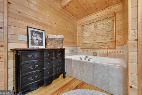 46 Private Drive Ellijay GA 30536