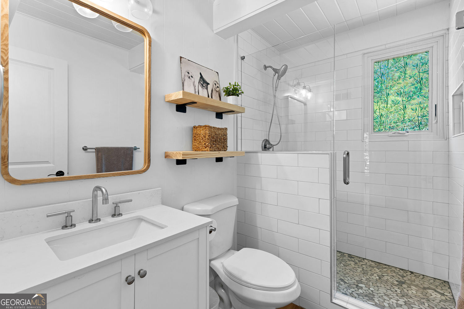 18 Oriole Drive White GA 30184