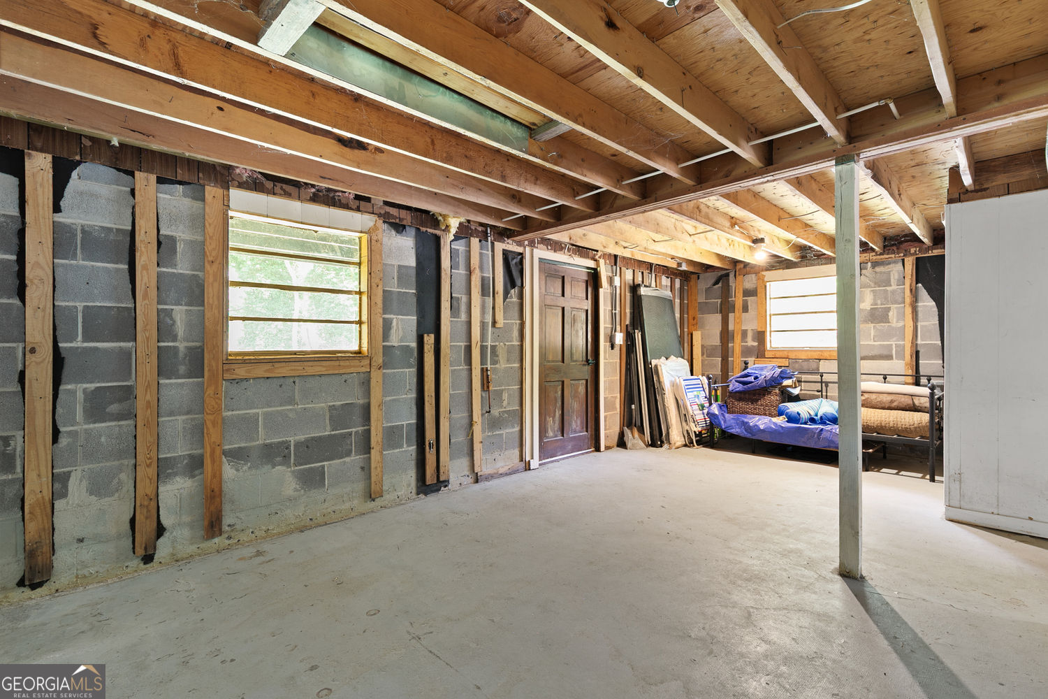 18 Oriole Drive White GA 30184