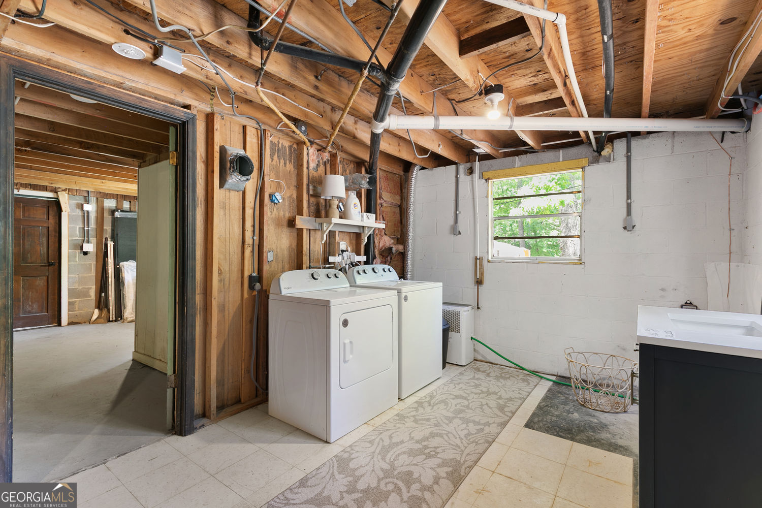 18 Oriole Drive White GA 30184