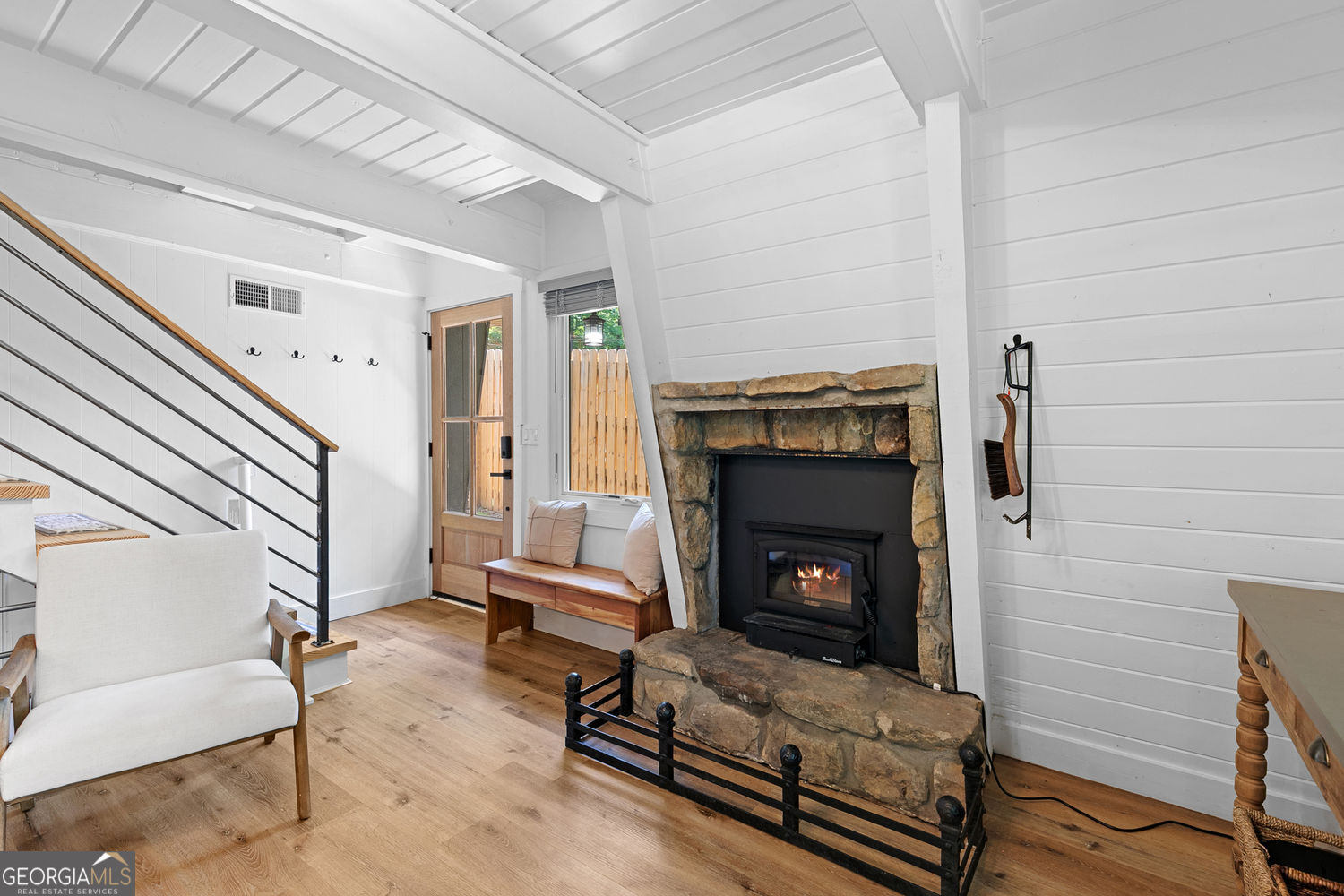 18 Oriole Drive White GA 30184